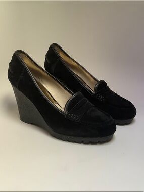 Michael Kors Rory Loafer Wedge Pump Size 9 Classic Slip-On Black Suede Wedges